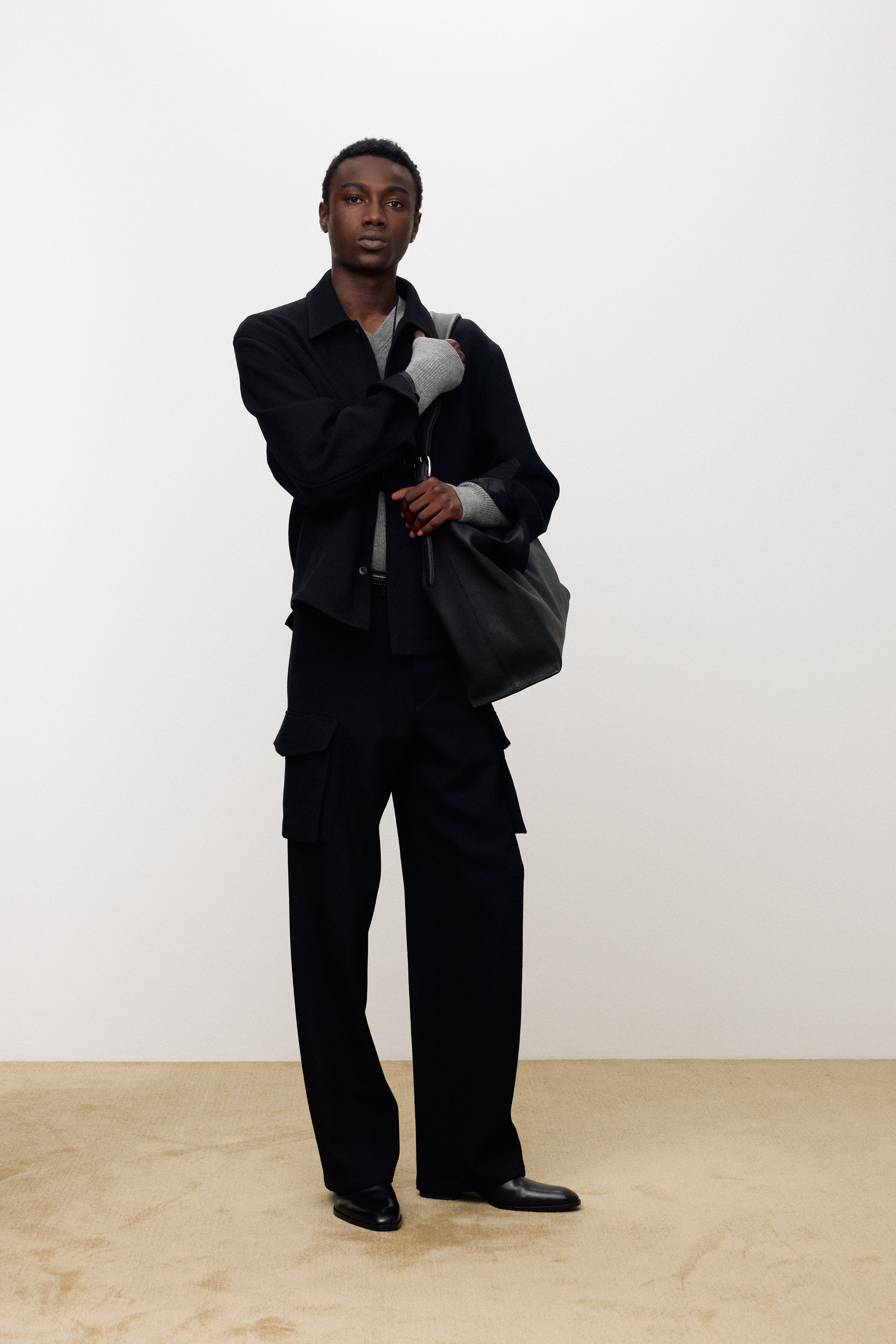 TEXTURED WOOL WIDE CARGO PANTS_ BLACK