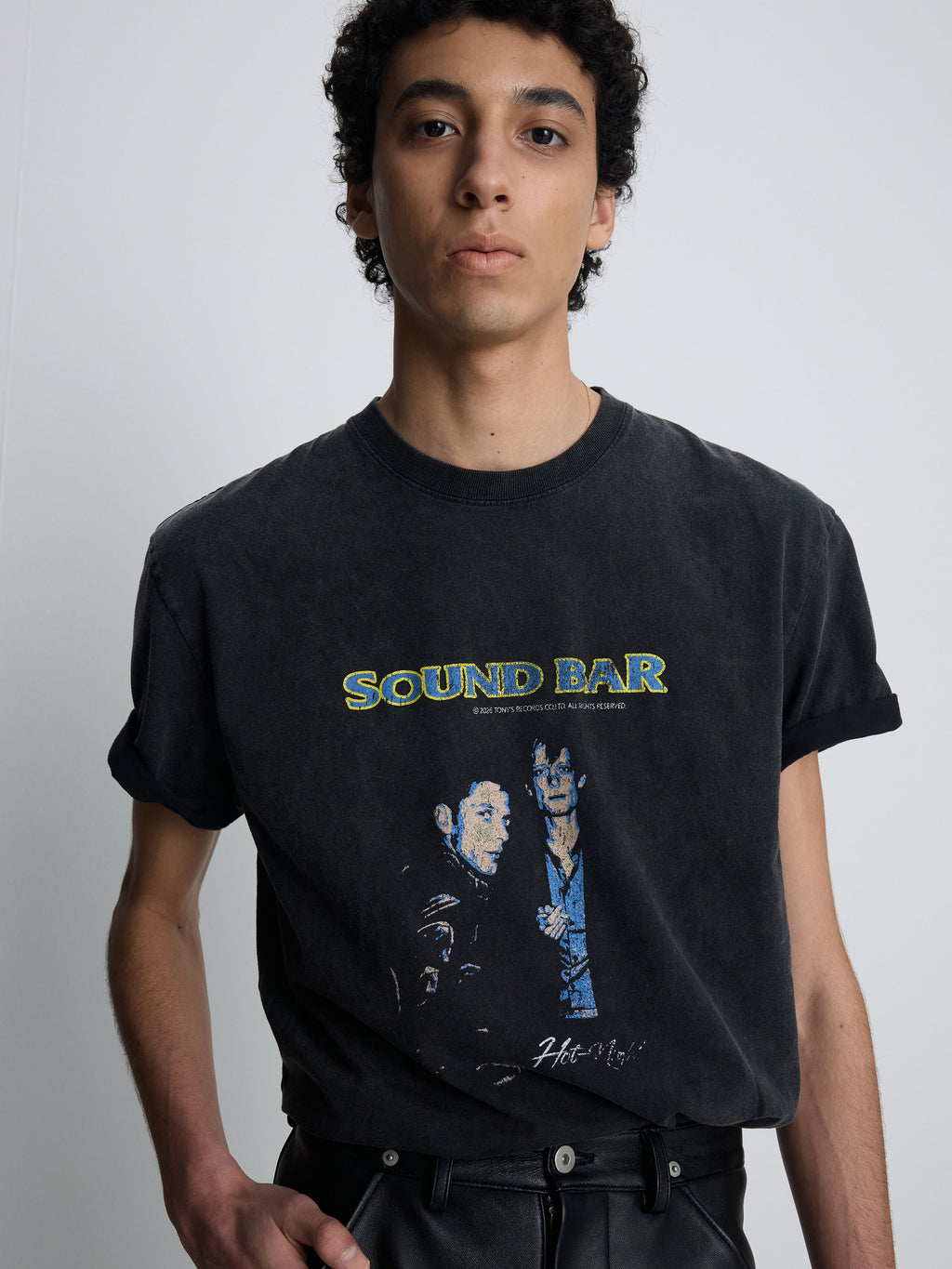 GARMENT-DYED SOUND BAR T-SHIRT_ FADED CARBON