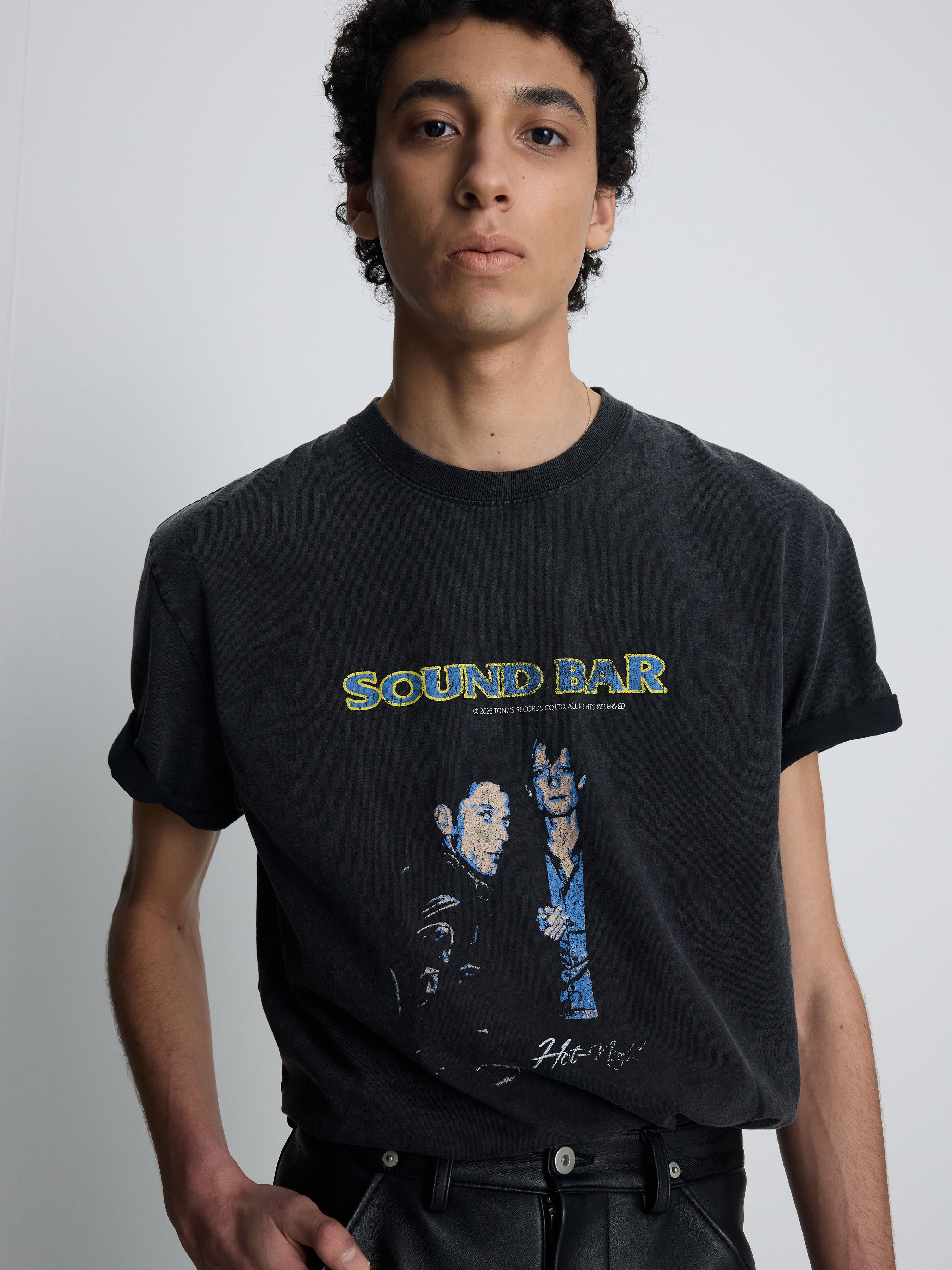 GARMENT-DYED SOUND BAR T-SHIRT_ FADED CARBON