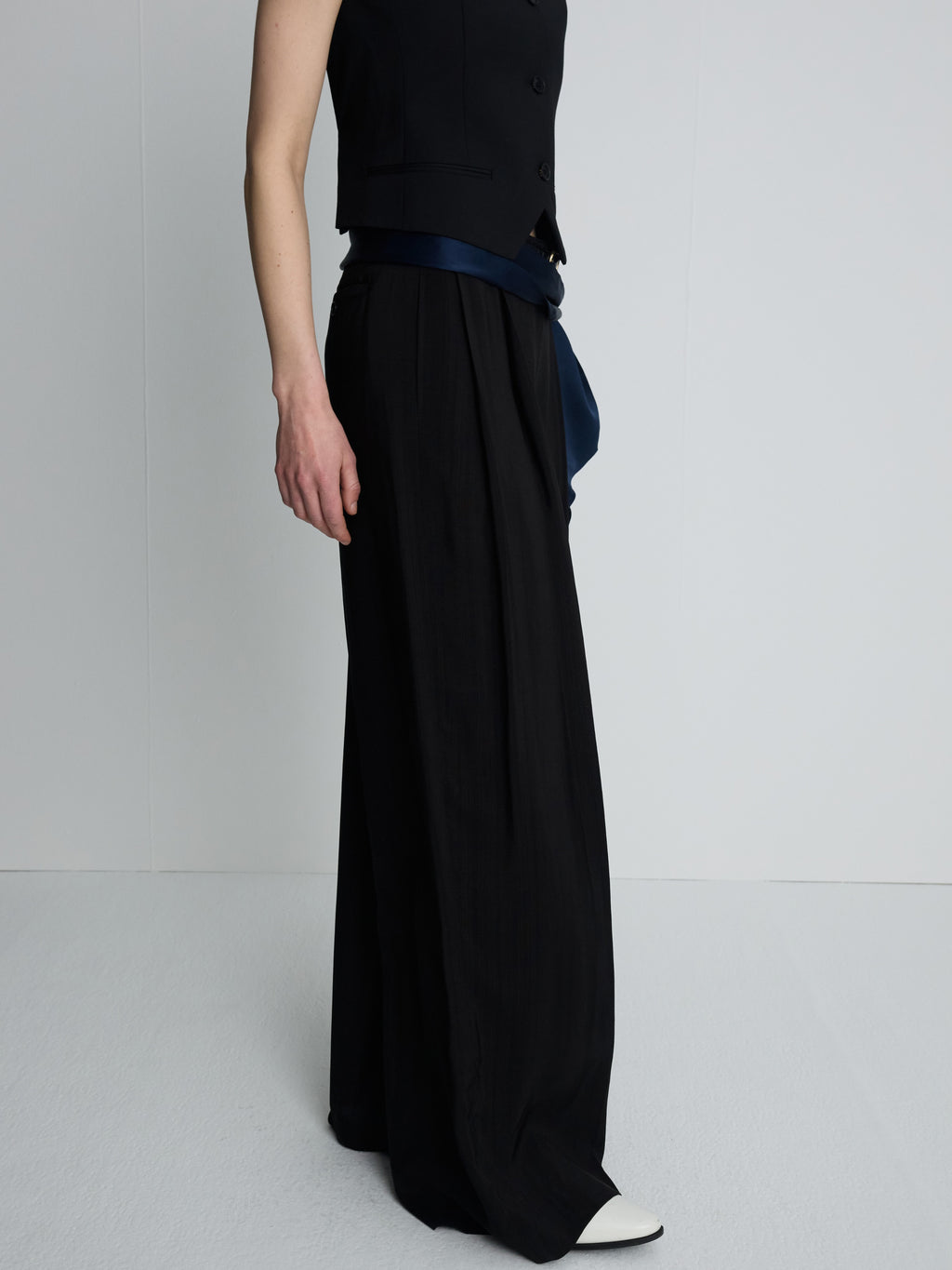 (W) WOOL TAILORED VEST_ BLACK