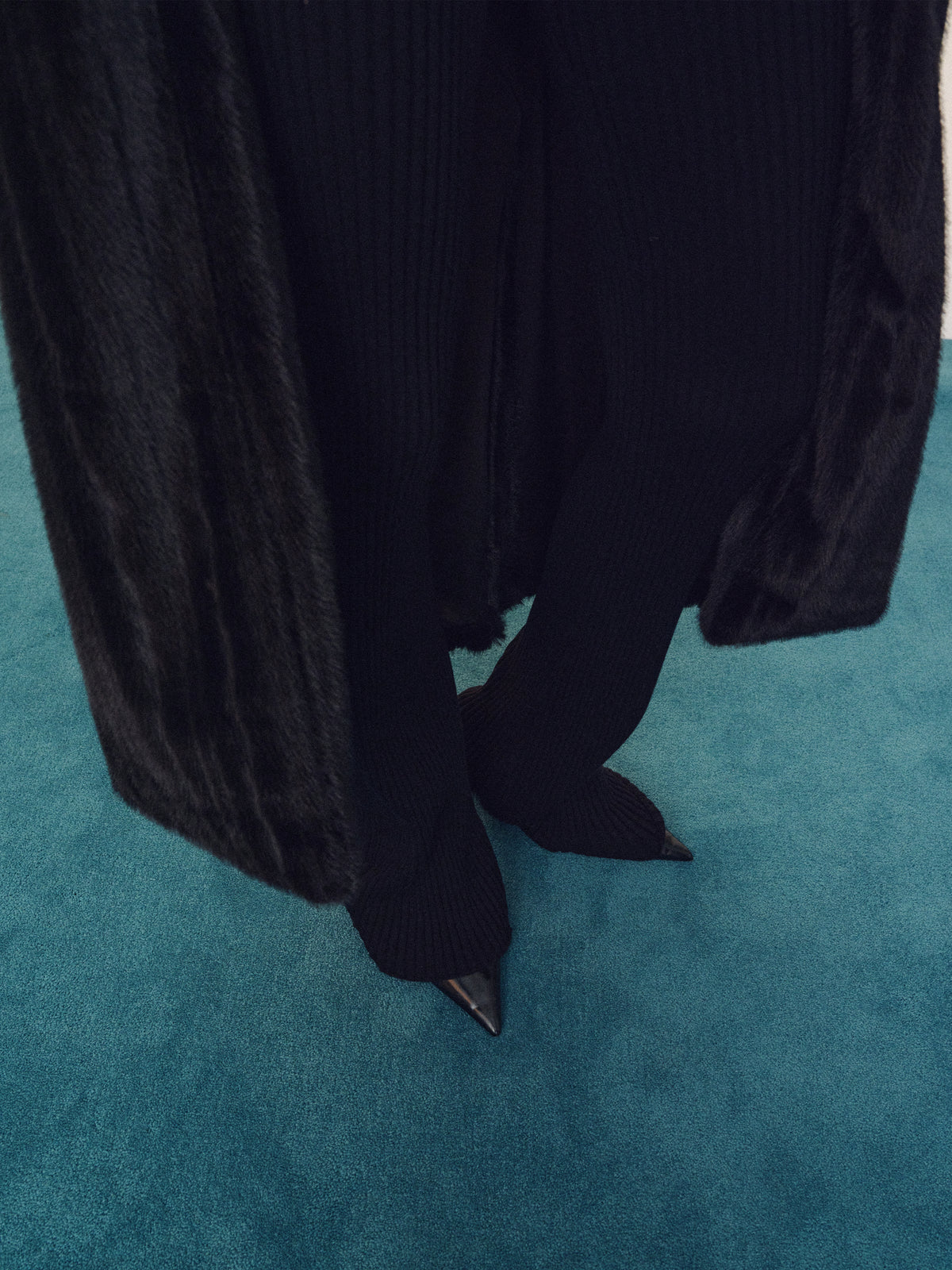 (W) FAUX FUR LONG COAT_ BLACK
