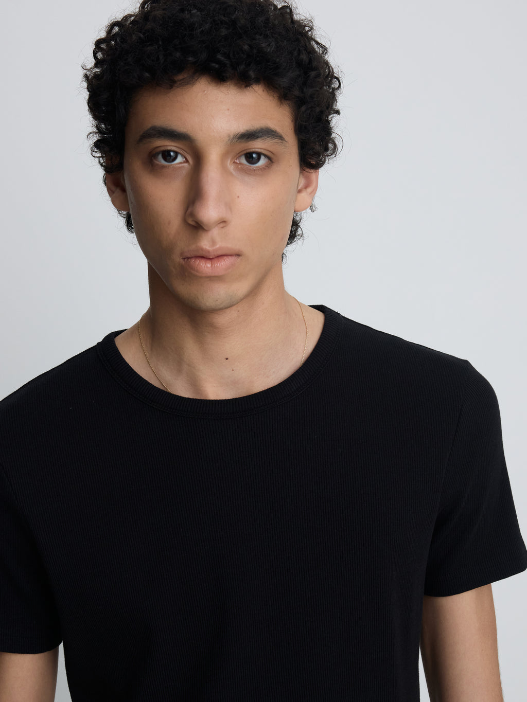 SOFT RIBBED FITTED T-SHIRT_ BLACK