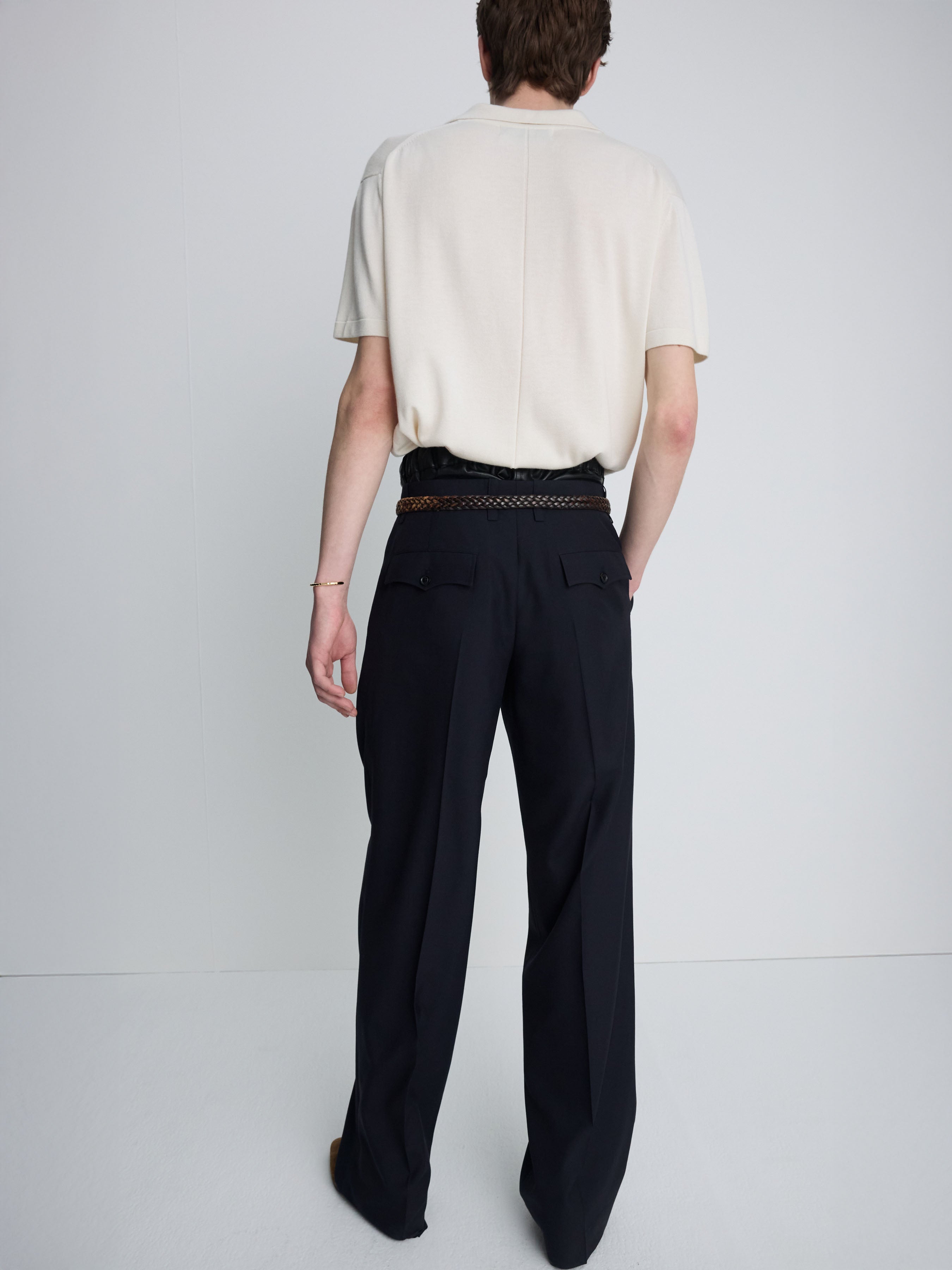 (2026/05/19 Open) TROPICAL WOOL LOW-RISE PLEATED TROUSERS_ NAVY