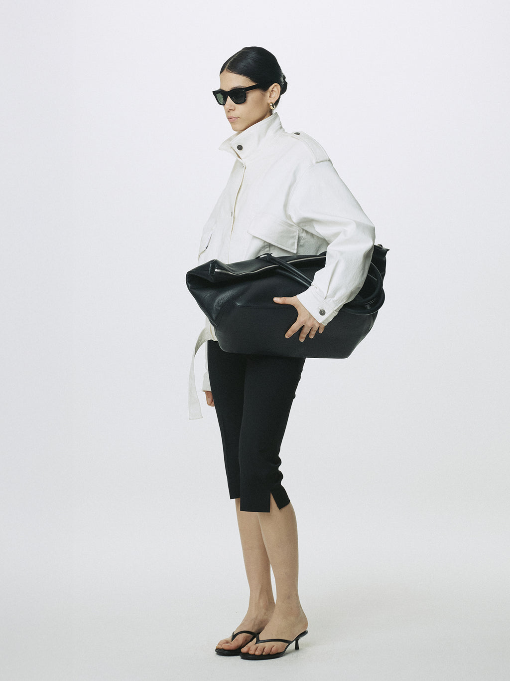 (W) WOOL CAPRI TROUSERS_ BLACK