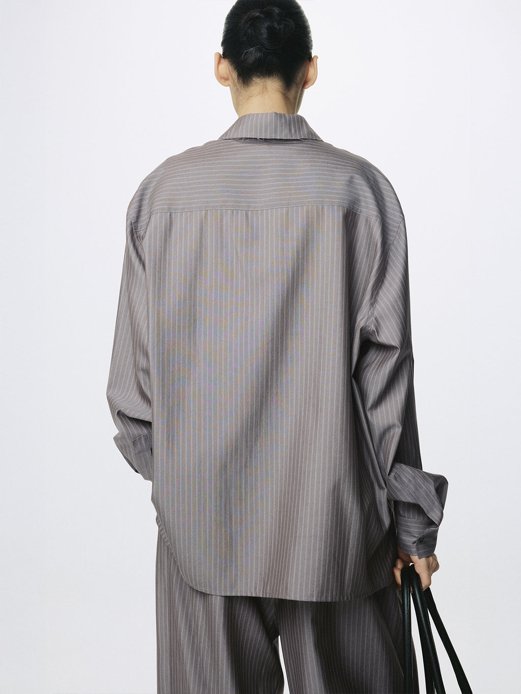 (W) SILK WOOL OVERSIZED RAW EDGE SHIRT_ DARK GREY STRIPE